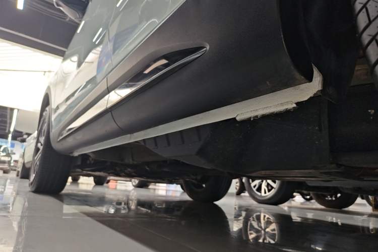 Used Haval H6 2023 National Trend Edition 1.5T Automatic Urban Version Left Side Sill