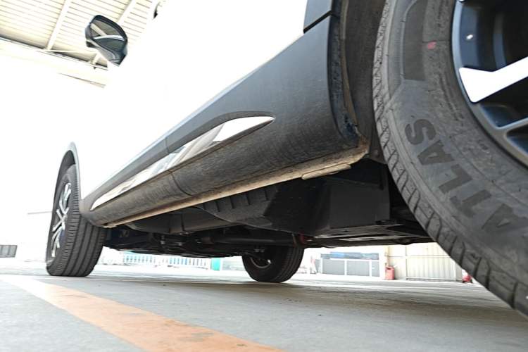 Used Haval H6 2023 National Trend Edition 1.5T Automatic Urban Version Left Side Sill
