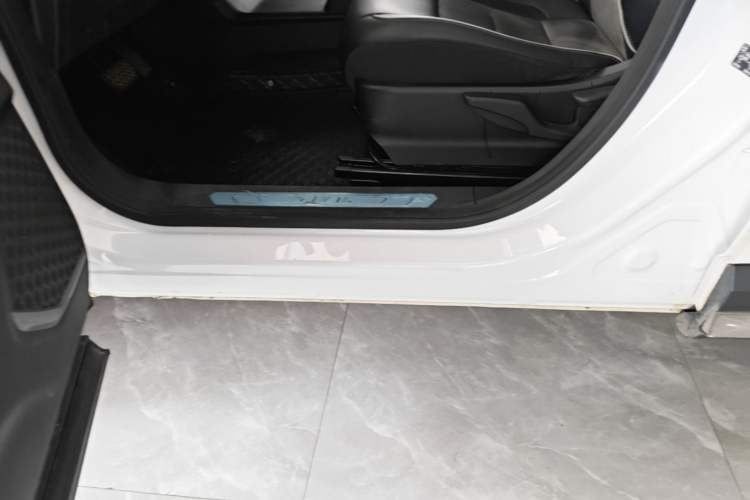 Used Haval H6 2023 National Trend Edition 1.5T Automatic Urban Version Left Side Sill