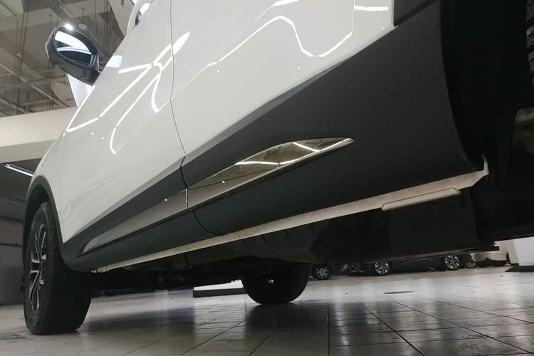 Used Haval H6 2023 National Trend Edition 1.5T Automatic Urban Version Left Side Sill