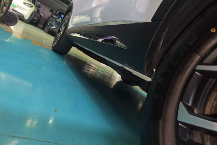 Used Haval H6 2023 National Trend Edition 1.5T Automatic Urban Version Left Side Sill