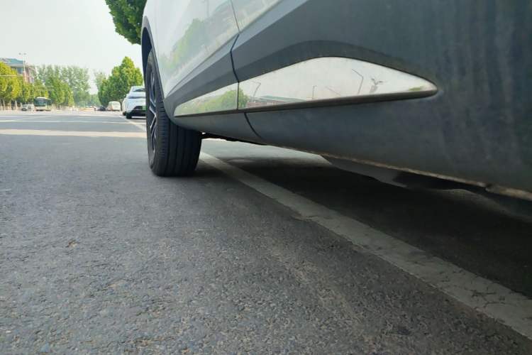 Used Haval H6 2023 National Trend Edition 1.5T Automatic Urban Version Left Side Sill