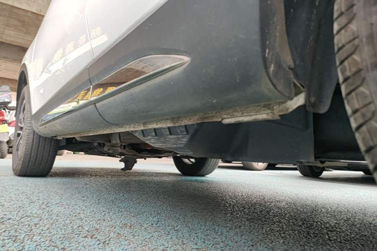 Used Haval H6 2023 National Trend Edition 1.5T Automatic Urban Version Left Side Sill