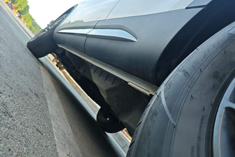 Used Haval H6 2023 National Trend Edition 1.5T Automatic Urban Version Left Side Sill