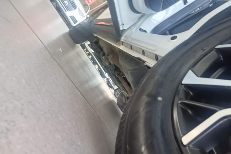 Used Haval H6 2023 National Trend Edition 1.5T Automatic Urban Version Left Side Sill