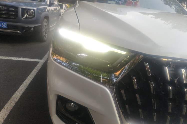 Used Haval H6 2023 National Trend Edition 1.5T Automatic Champion Version Right Front Headlight