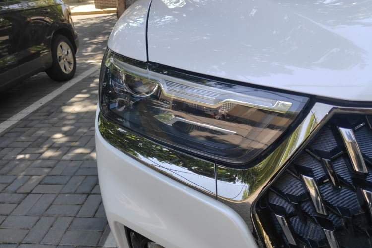 Used Haval H6 2023 National Trend Edition 1.5T Automatic Champion Version Right Front Headlight