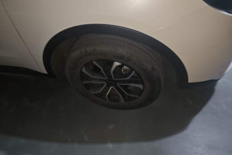 Used Haval H6 2023 National Trend Edition 1.5T Automatic Urban Version Right Front Wheel Hub