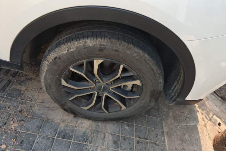 Used Haval H6 2023 National Trend Edition 1.5T Automatic Urban Version Right Front Wheel Hub