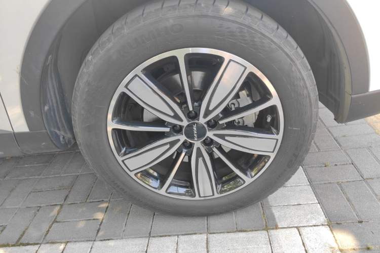 Used Haval H6 2023 National Trend Edition 1.5T Automatic Champion Version Right Front Wheel Hub