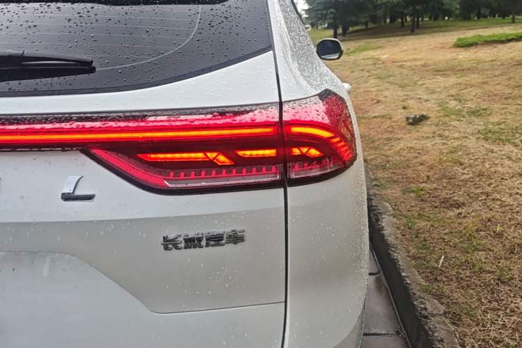 Used Haval H6 2023 National Trend Edition 1.5T Automatic Urban Version Right Rear Taillight