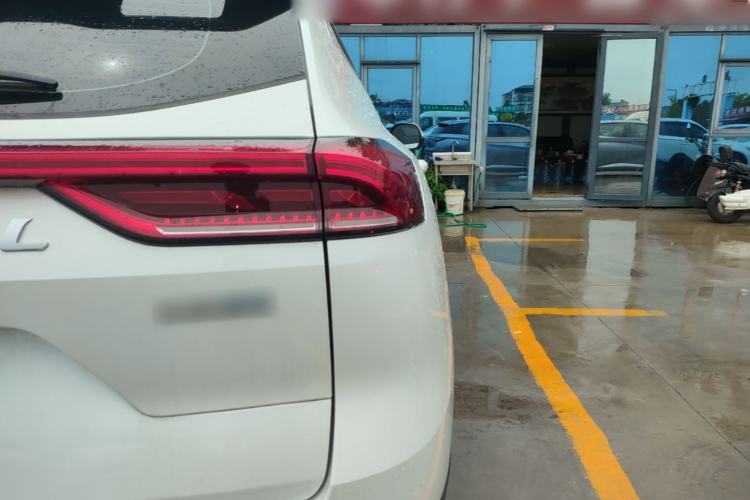 Used Haval H6 2023 National Trend Edition 1.5T Automatic Urban Version Right Rear Taillight