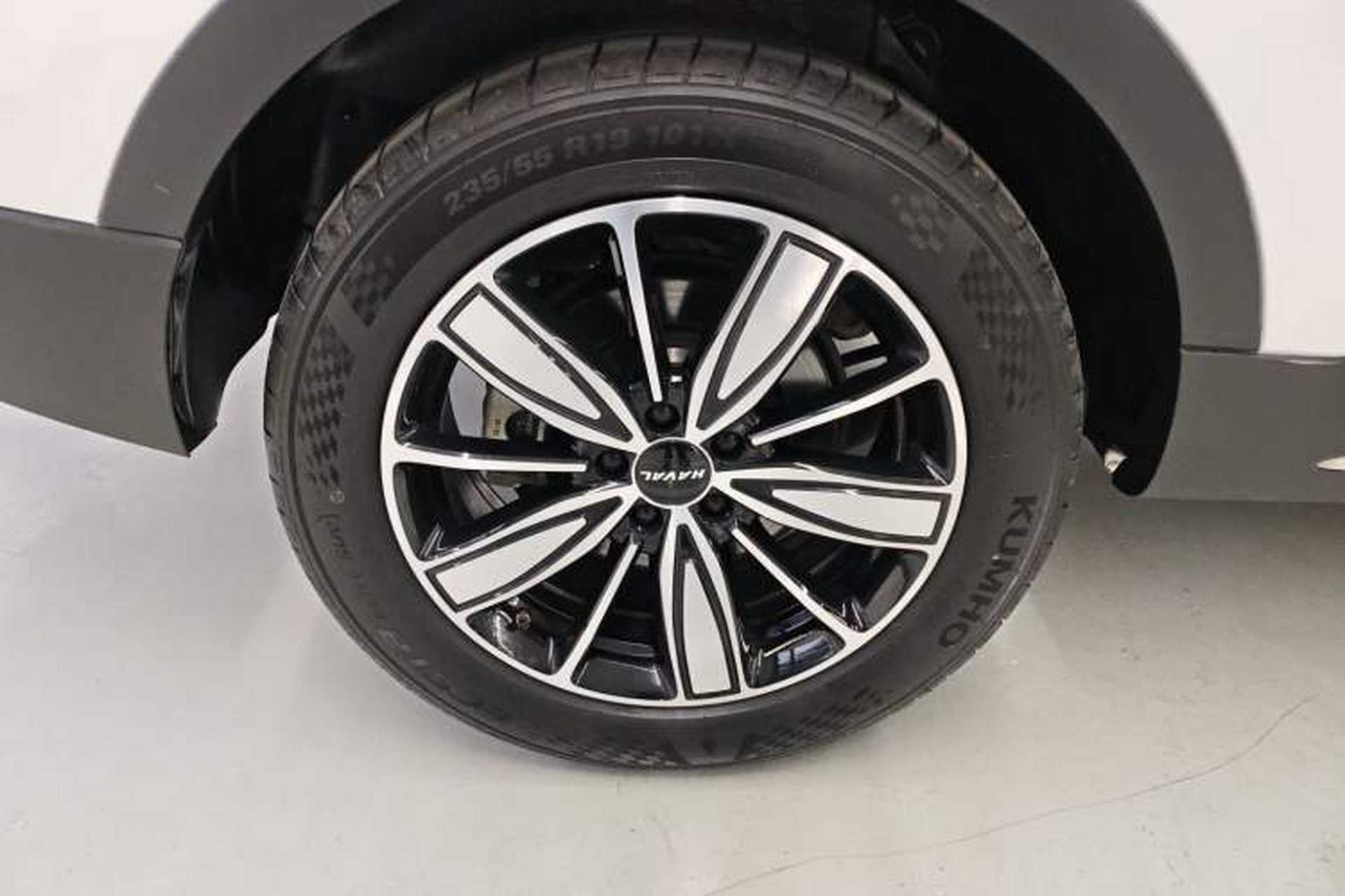 Used Haval H6 2023 National Trend Edition 1.5T Automatic Champion Version Right Rear Wheel Hub
