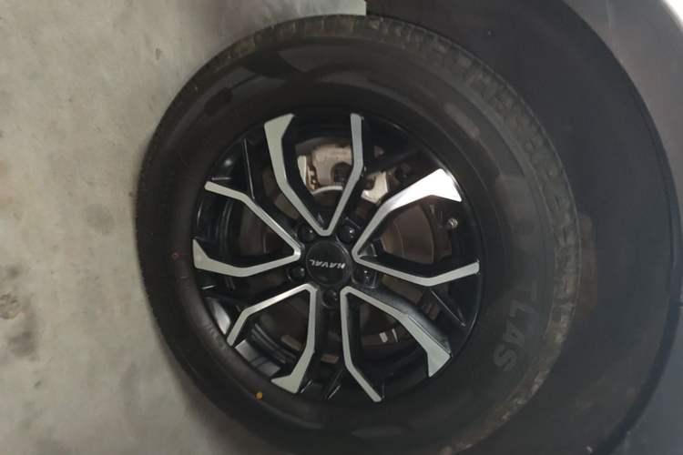 Used Haval H6 2023 National Trend Edition 1.5T Automatic Urban Version Right Rear Wheel Hub
