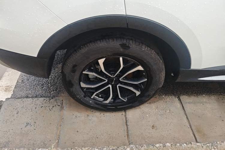 Used Haval H6 2023 National Trend Edition 1.5T Automatic Urban Version Right Rear Wheel Hub