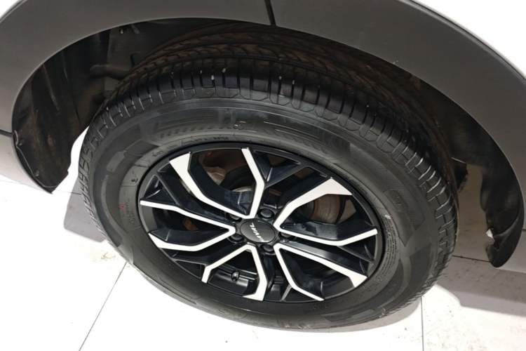 Used Haval H6 2023 National Trend Edition 1.5T Automatic Urban Version Right Rear Wheel Hub