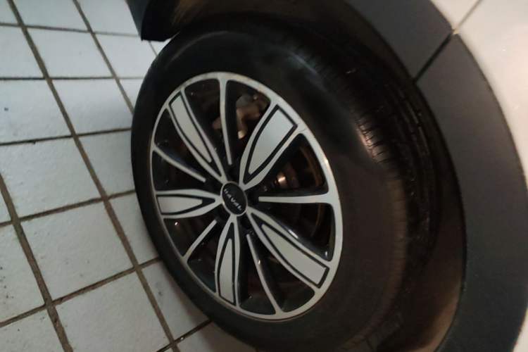 Used Haval H6 2023 National Trend Edition 1.5T Automatic Champion Version Right Rear Wheel Hub