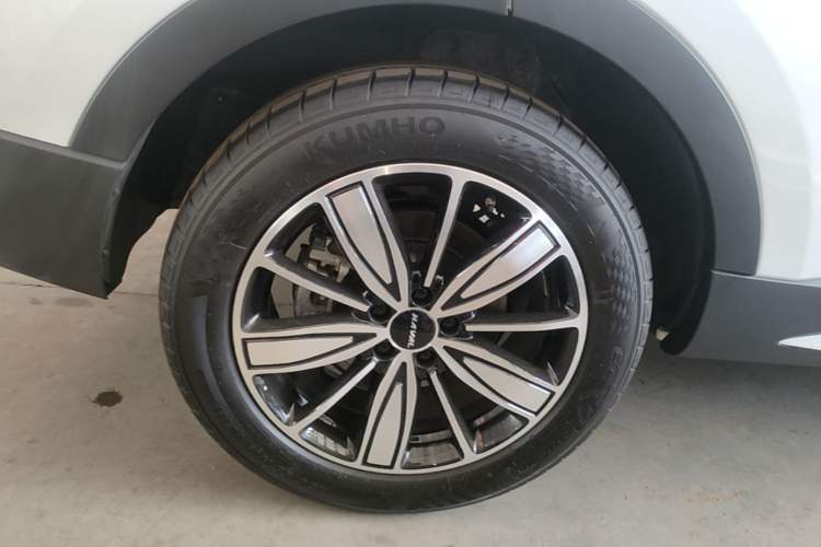 Used Haval H6 2023 National Trend Edition 1.5T Automatic Champion Version Right Rear Wheel Hub