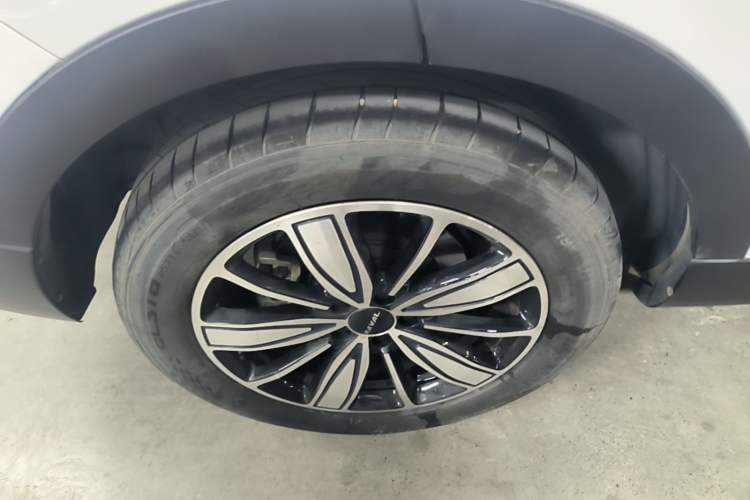 Used Haval H6 2023 National Trend Edition 1.5T Automatic Champion Version Right Rear Wheel Hub