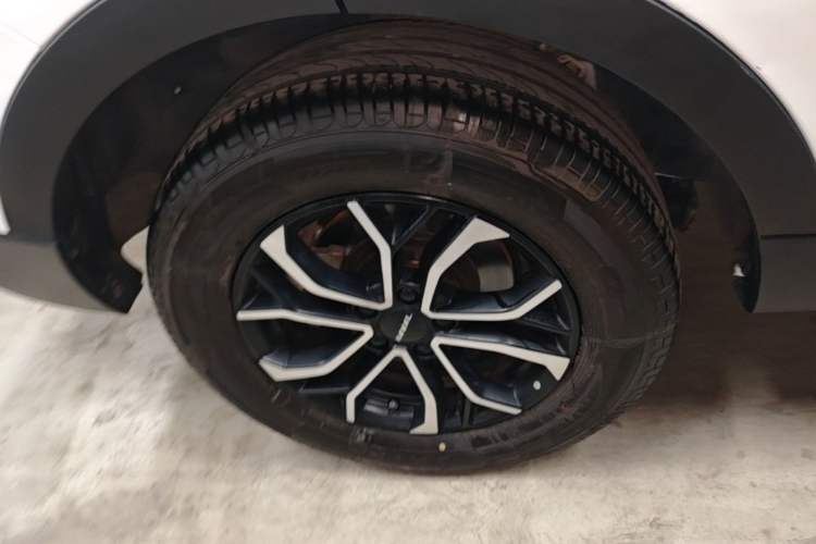 Used Haval H6 2023 National Trend Edition 1.5T Automatic Urban Version Right Rear Wheel Hub