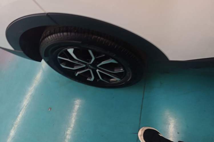 Used Haval H6 2023 National Trend Edition 1.5T Automatic Urban Version Right Rear Wheel Hub