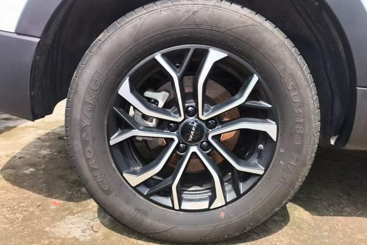 Used Haval H6 2023 National Trend Edition 1.5T Automatic Urban Version Right Rear Wheel Hub