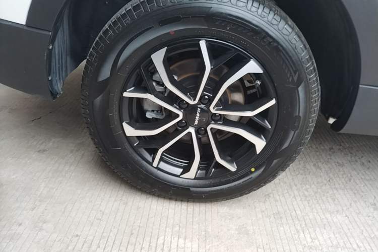 Used Haval H6 2023 National Trend Edition 1.5T Automatic Urban Version Right Rear Wheel Hub