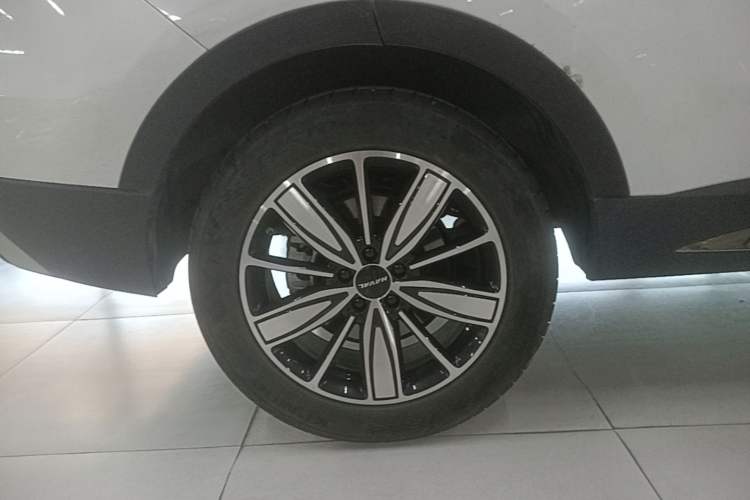Used Haval H6 2023 National Trend Edition 1.5T Automatic Champion Version Right Rear Wheel Hub