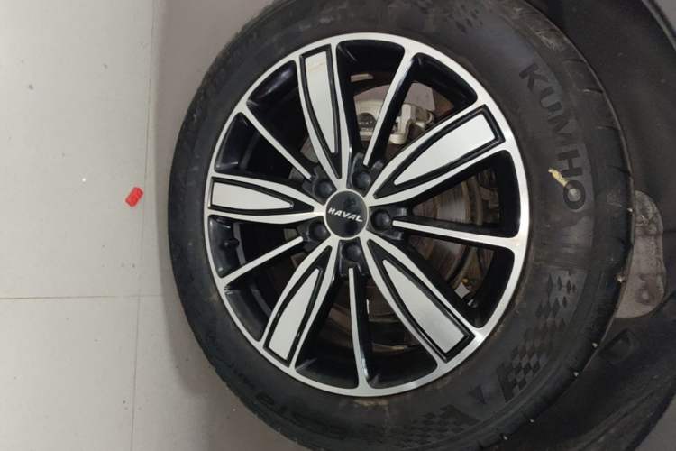Used Haval H6 2023 National Trend Edition 1.5T Automatic Champion Version Right Rear Wheel Hub