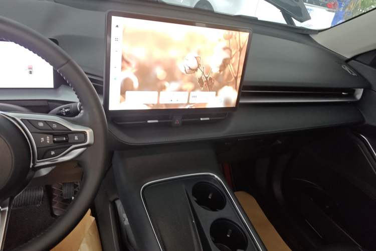 Used Haval H6 2024 1.5T Two-Wheel Drive Max Audio And AC Panel