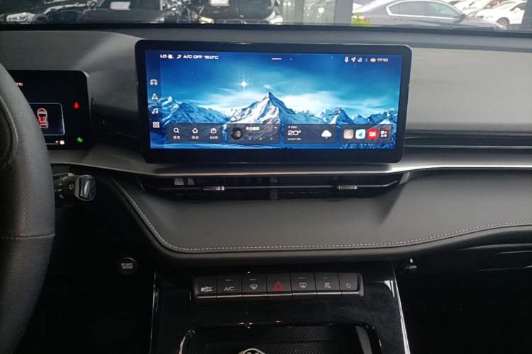 Used Haval H6 2024 1.5T Two-Wheel-Drive Classic Edition Audio And AC Panel