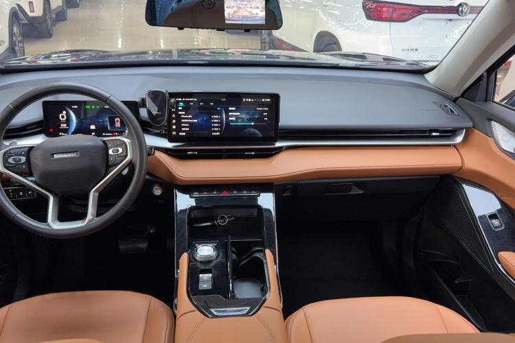 Used Haval H6 2024 1.5T Two-Wheel-Drive Classic Edition Center Console