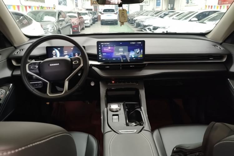 Used Haval H6 2024 1.5T Two-Wheel-Drive Classic Edition Center Console
