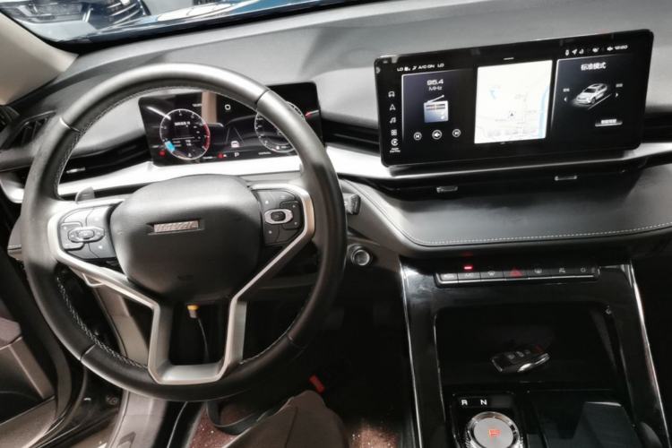Used Haval H6 2024 1.5T Two-Wheel-Drive Classic Edition Center Console