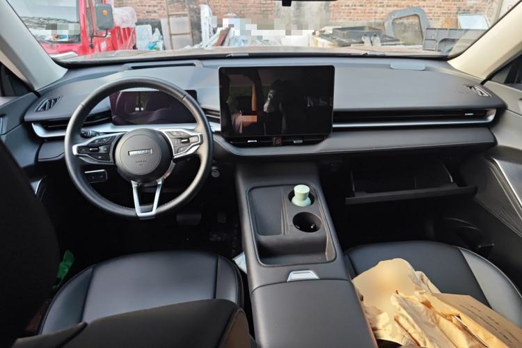 Used Haval H6 2024 1.5T Two-Wheel Drive Max Center Console