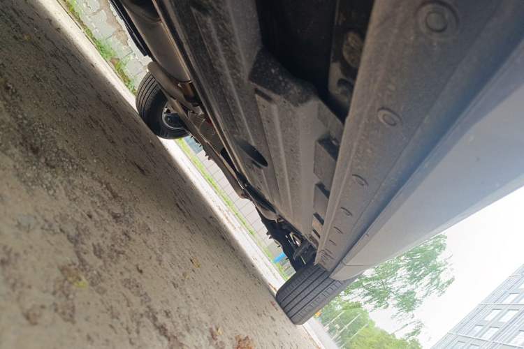 Used Haval H6 2024 1.5T Two-Wheel-Drive Classic Edition Chassis Front Left