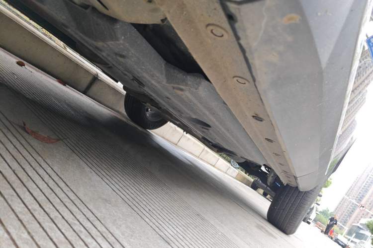 Used Haval H6 2024 1.5T Two-Wheel-Drive Classic Edition Chassis Front Left