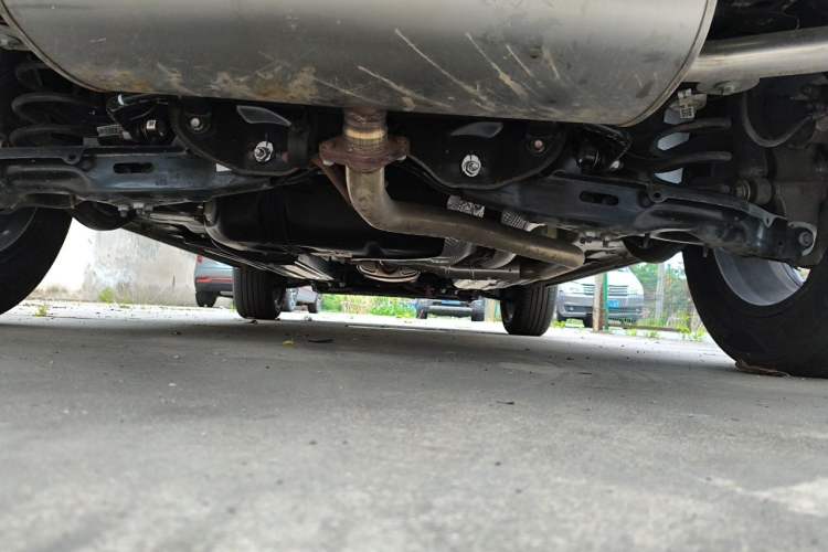 Used Haval H6 2024 1.5T Two-Wheel-Drive Classic Edition Chassis Rear