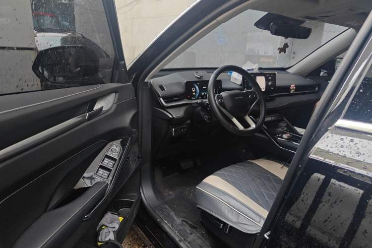 Used Haval H6 2024 1.5T Two-Wheel-Drive Classic Edition Driver Seat