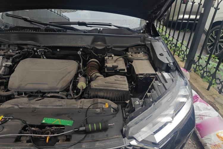 Used Haval H6 2024 1.5T Two-Wheel-Drive Classic Edition Engine Bay Left