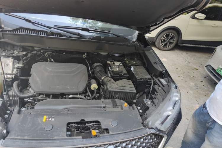 Used Haval H6 2024 1.5T Two-Wheel-Drive Classic Edition Engine Bay Left