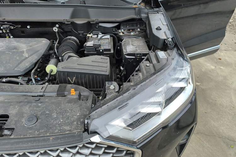 Used Haval H6 2024 1.5T Two-Wheel-Drive Classic Edition Engine Bay Left