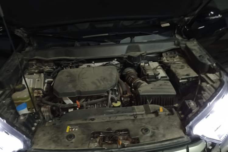 Used Haval H6 2024 2.0T Two-Wheel Drive Max Engine Bay