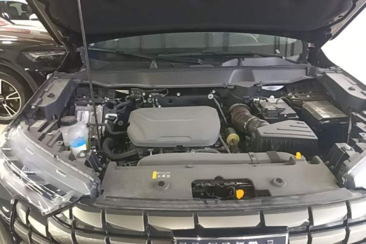 Used Haval H6 2024 1.5T Two-Wheel Drive Ultra Engine Bay