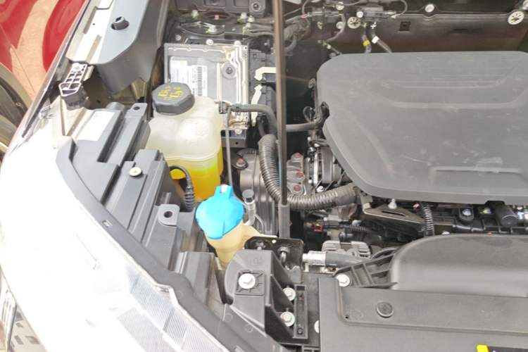 Used Haval H6 2024 1.5T Two-Wheel Drive Ultra Engine Bay Right