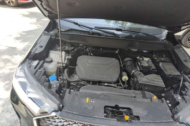 Used Haval H6 2024 1.5T Two-Wheel-Drive Classic Edition Engine Bay Right
