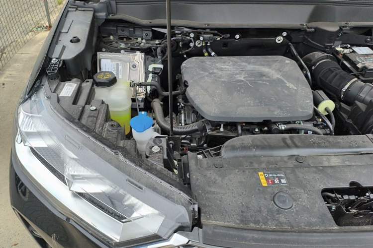 Used Haval H6 2024 1.5T Two-Wheel-Drive Classic Edition Engine Bay Right