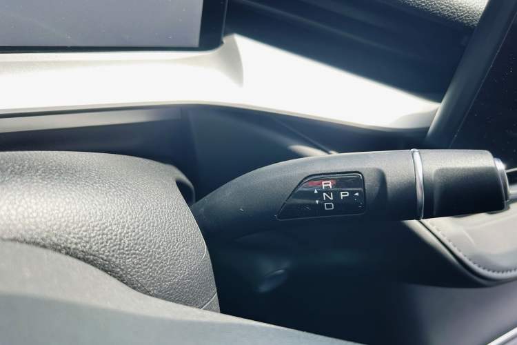 Used Haval H6 2024 1.5T Two-Wheel Drive Ultra Gear Lever