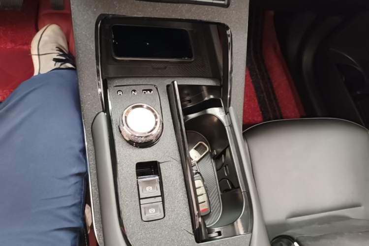 Used Haval H6 2024 1.5T Two-Wheel-Drive Classic Edition Gear Lever