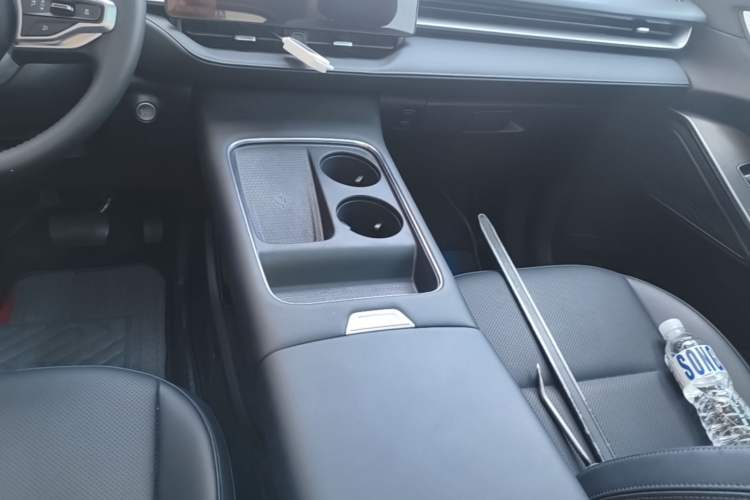 Used Haval H6 2024 1.5T Two-Wheel Drive Ultra Gear Lever